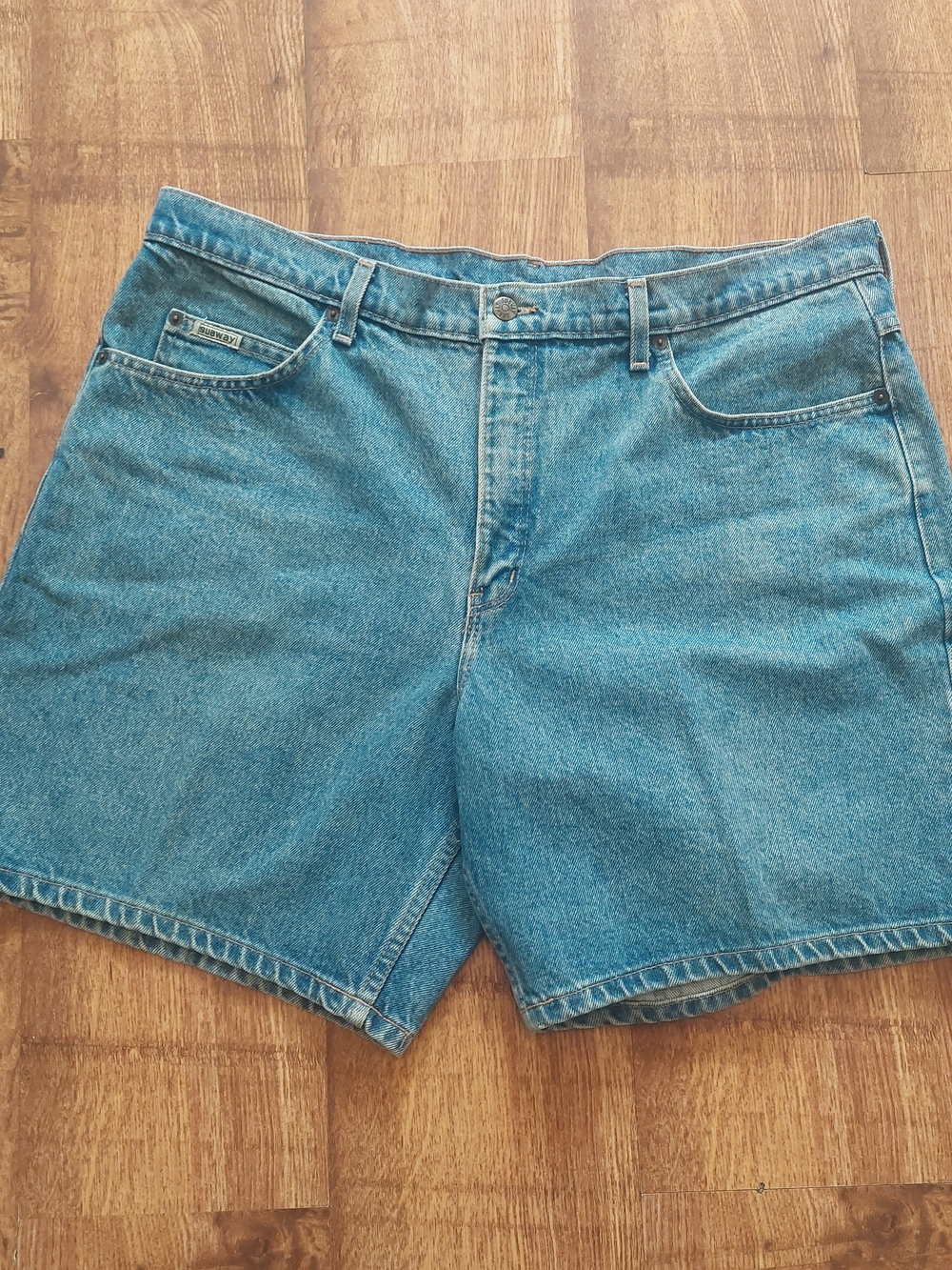 Classic Denim Shorts in Blue 90s Subway Retro Vtg Jeans 38 36 Skater